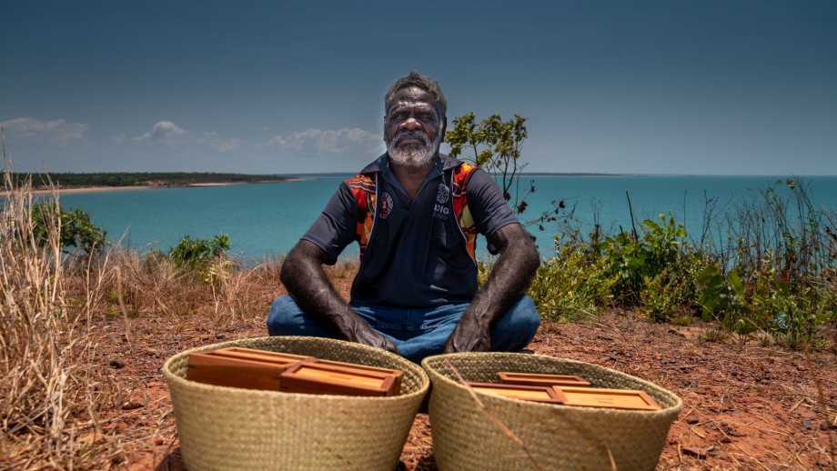 Mr R M Wunungmurra with bio-samples returned to Community.